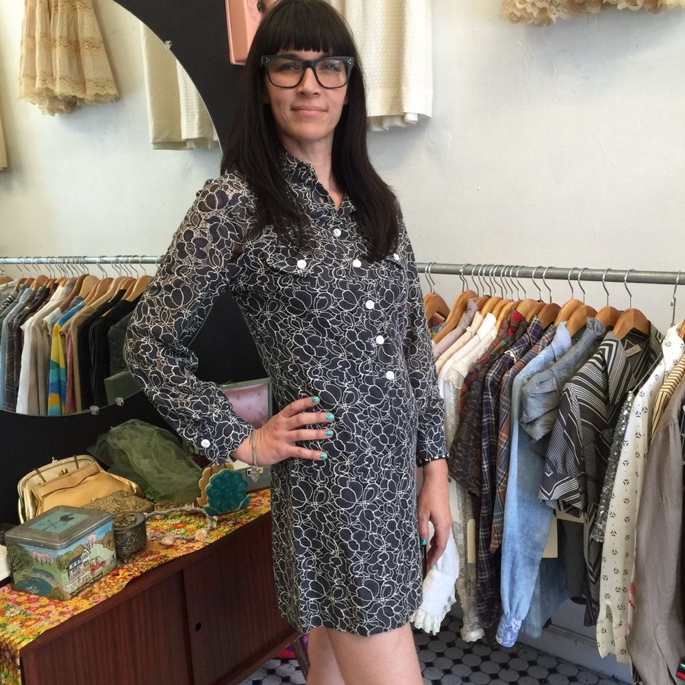 Vintage 1960s Collared Long Sleeved Mini Dress